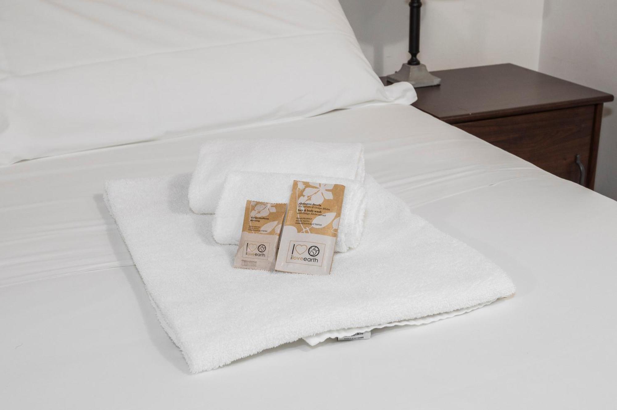 Suites Campo De' Fiori - Zen18-19-20 Рим Екстериор снимка